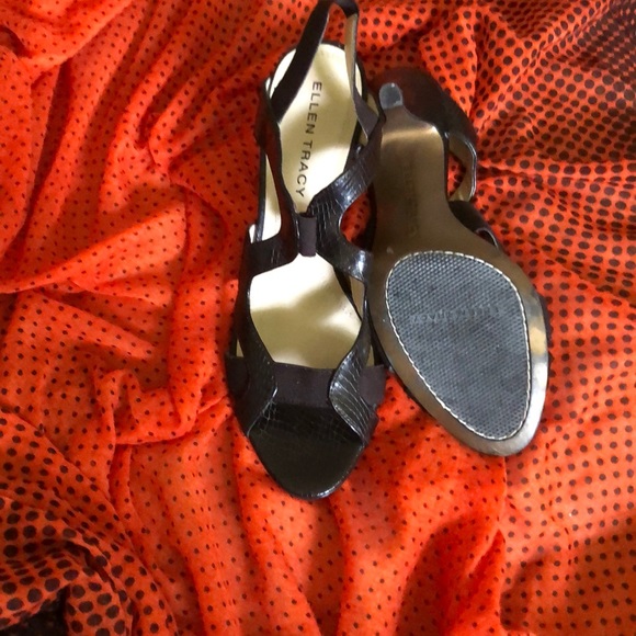 3’ heeled shoes - Picture 2 of 3